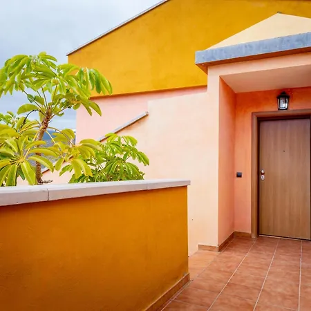 アパート Salt And Sea Apartment, Sea View, Free Wi Fi アデヘ