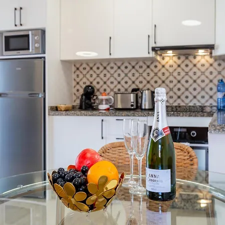 Salt And Sea Apartment, Sea View, Free Wi Fi Апартаменти Адехе