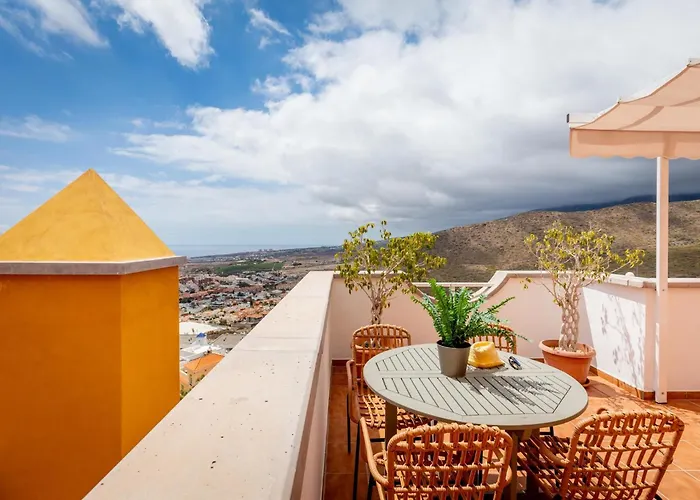 Апартаменти Salt And Sea Apartment, Sea View, Free Wi Fi